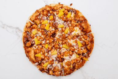 BBQ Chicken Pizza (vegan cheese)